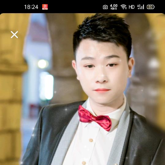 好小伙潇潇洒洒