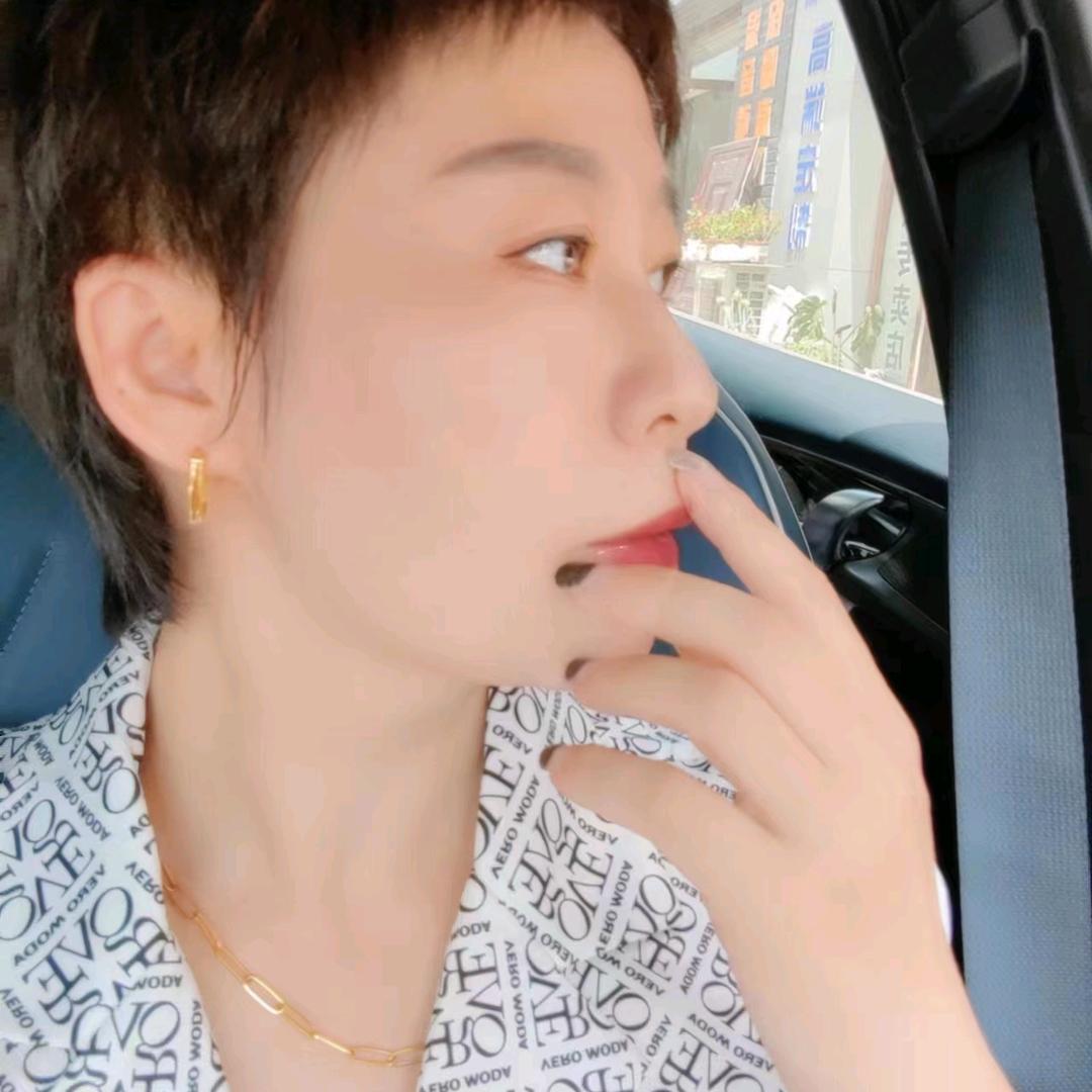 兜里半颗糖