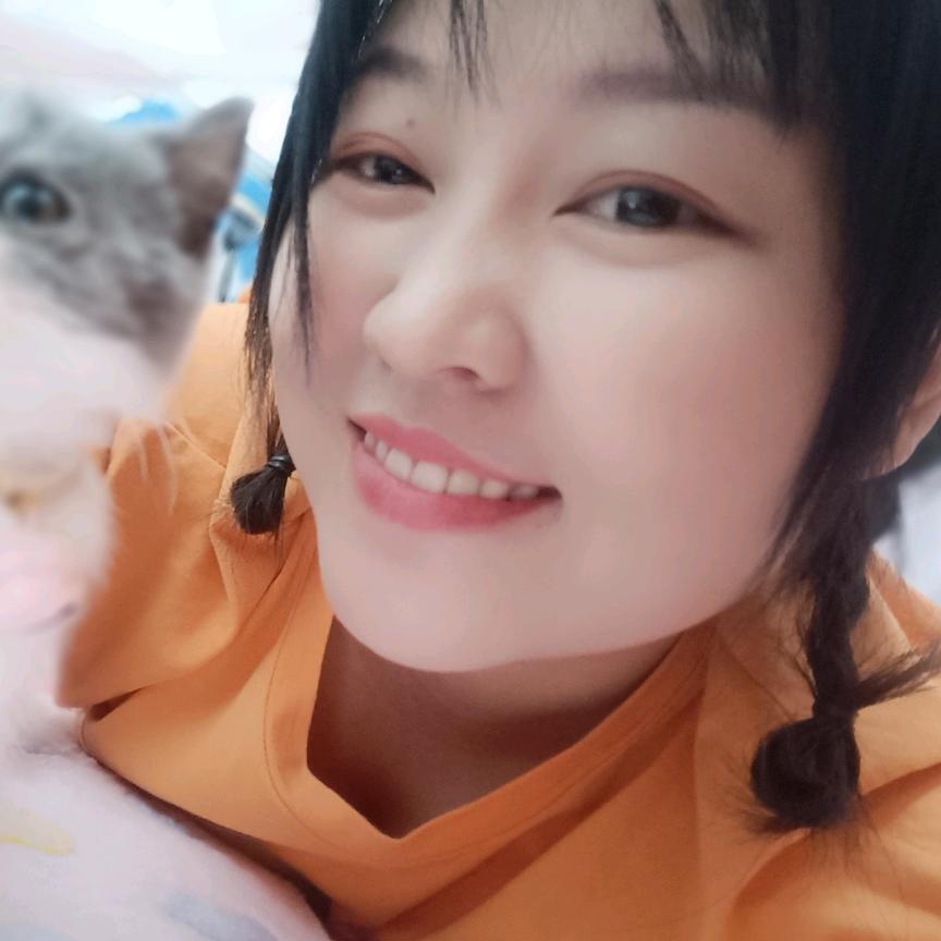 橘子味的小呆毛🍊