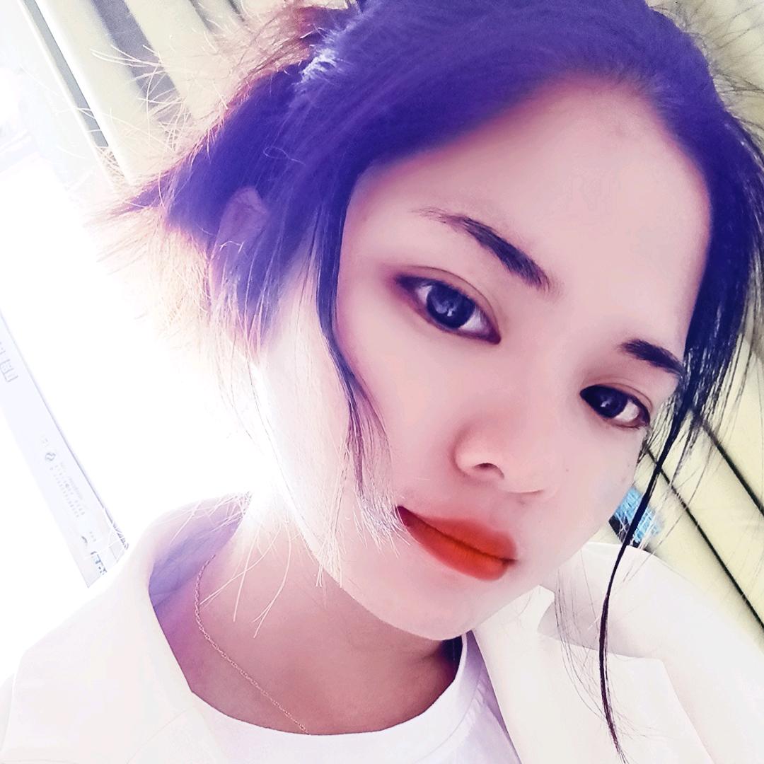 小英彡彡
