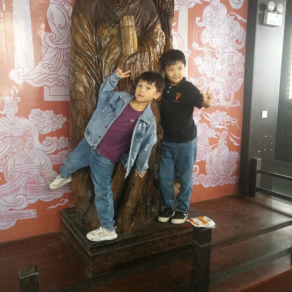 滕州恒仁玉米  张显璐