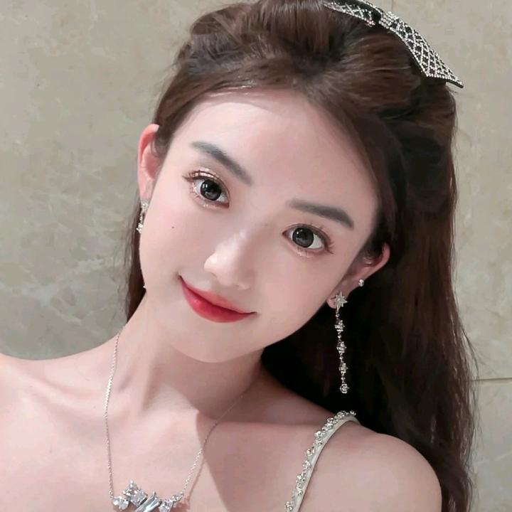 婷婷轻奢发饰