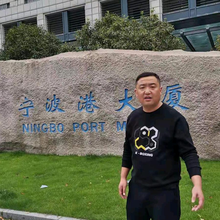 阜阳阜南慈溪宁波北仑大巴车，刘磊