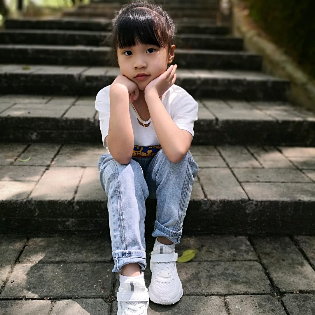 莲莲
