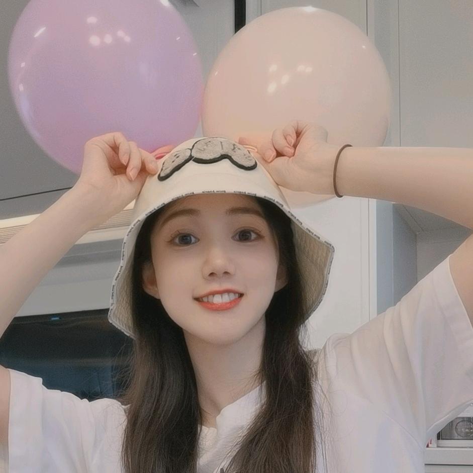 🐰爱笑的白兔