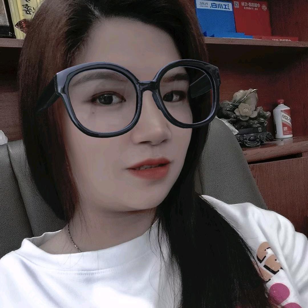 曾家小姐姐