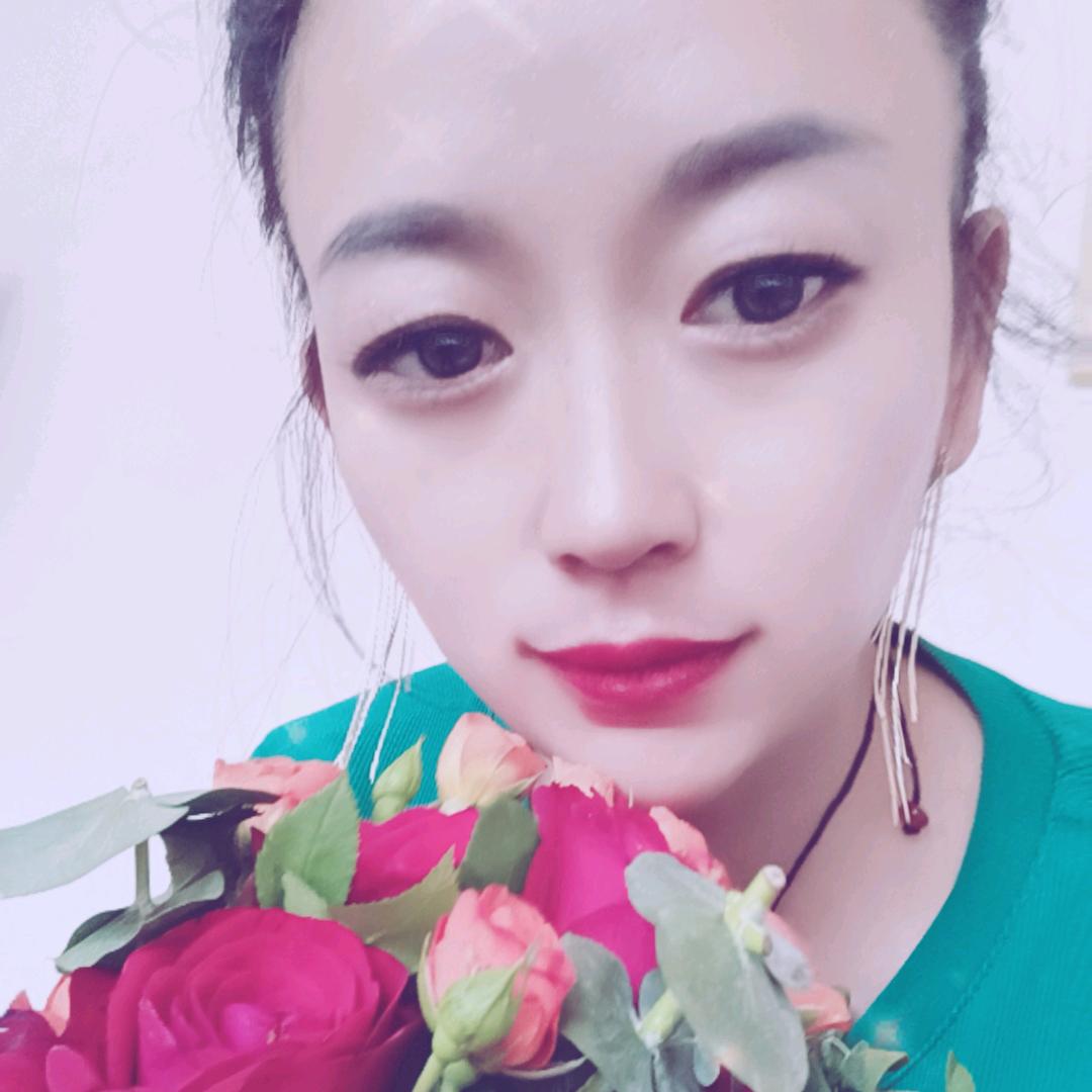 倾国倾城小依依