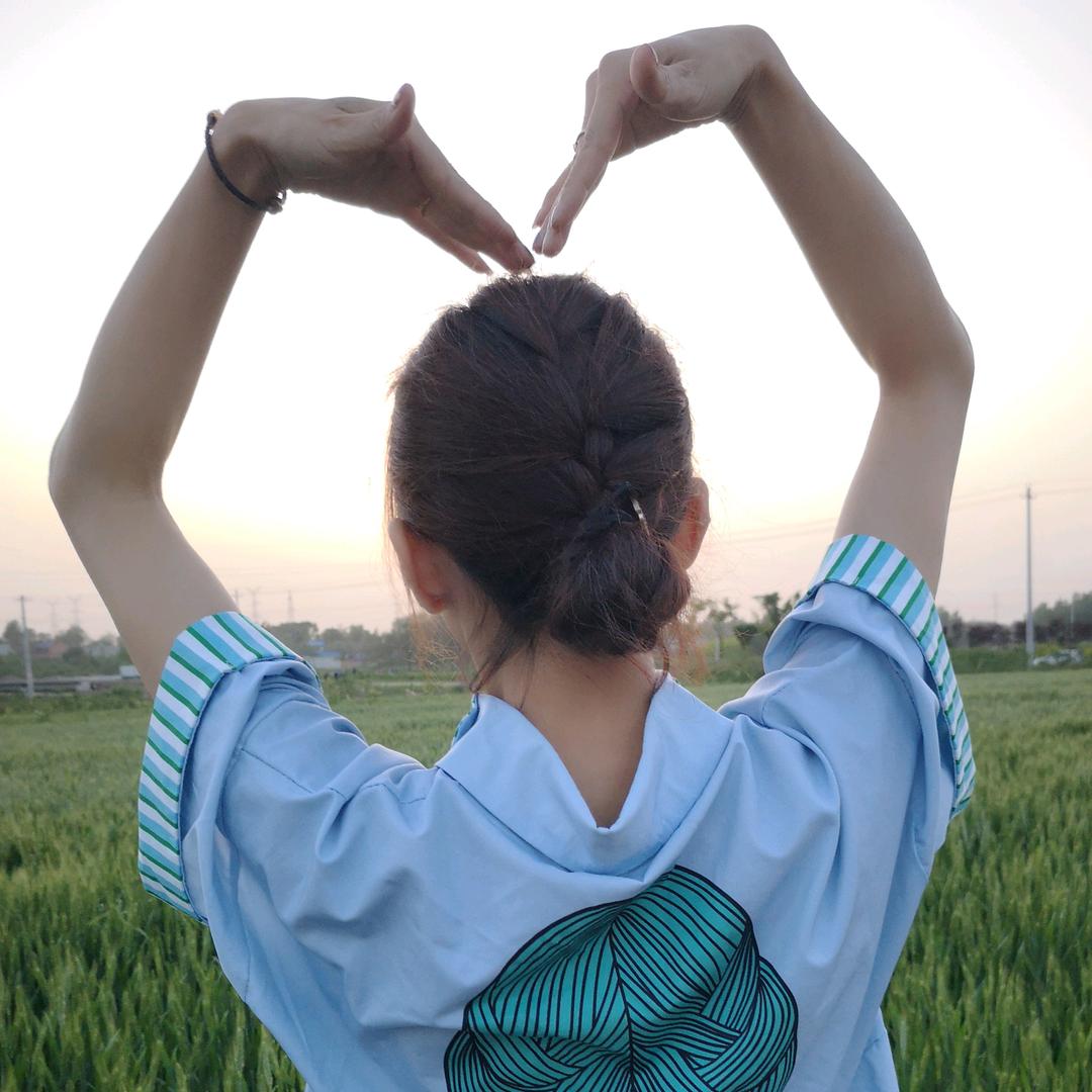 ᨳᤢᤣS𝓸𝓶𝓮𝓫𝓸𝓭𝔂🧡