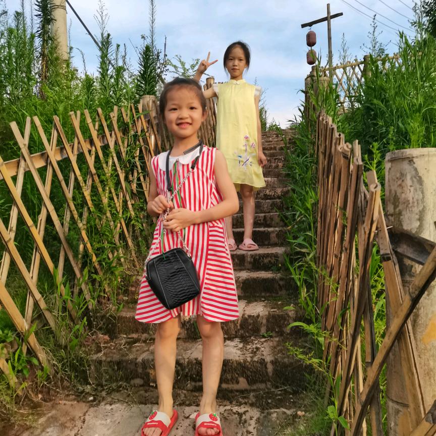 刘娟（农家土特产丶蜂蜜）
