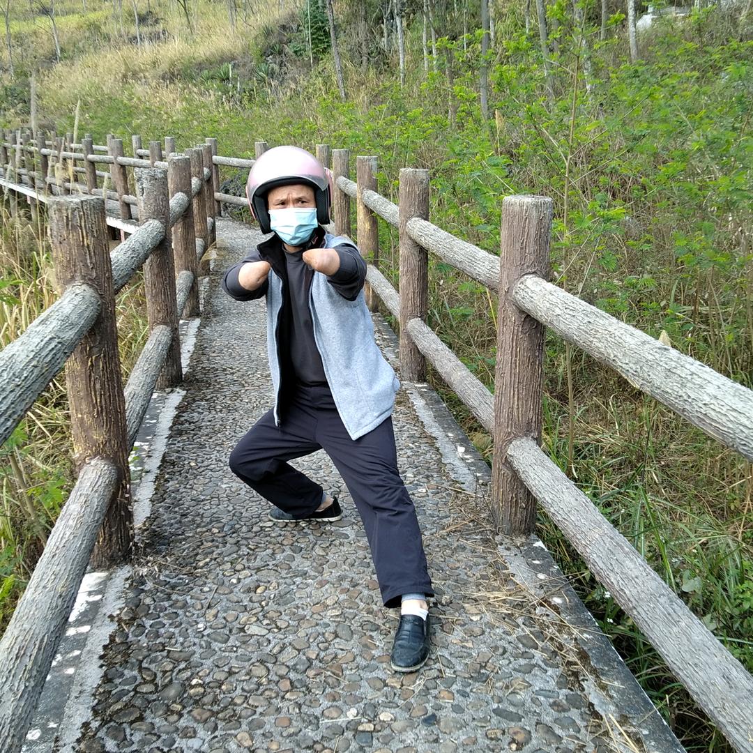 覃建红