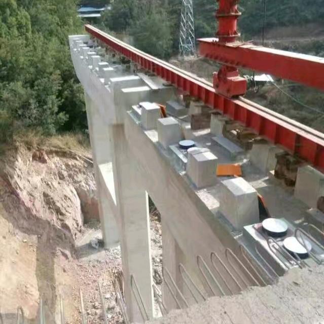 这么漂亮还关主我