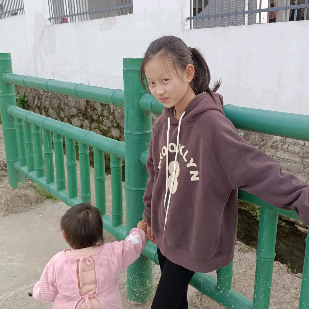 一位80后的农民伯伯