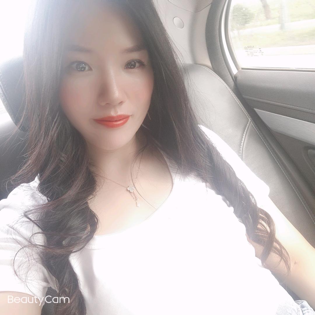 卖菜的小姐姐