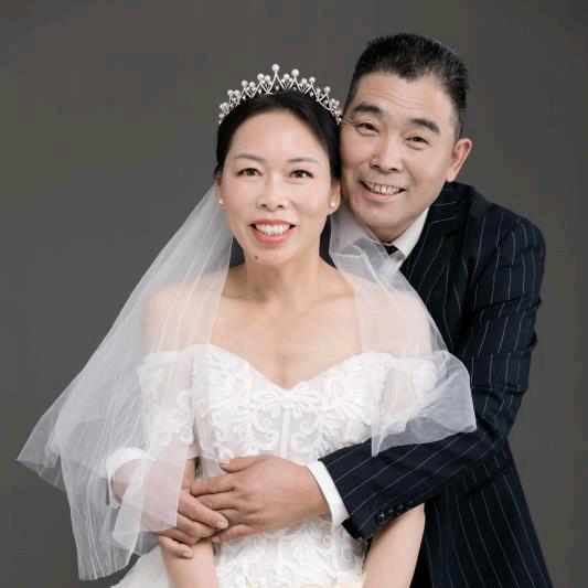 英子