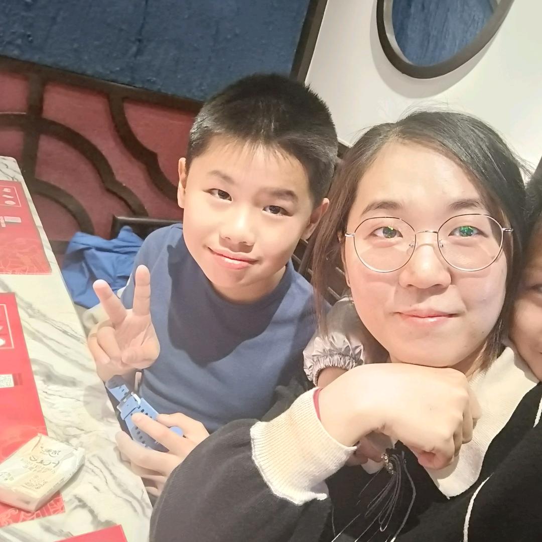 小芬要加油