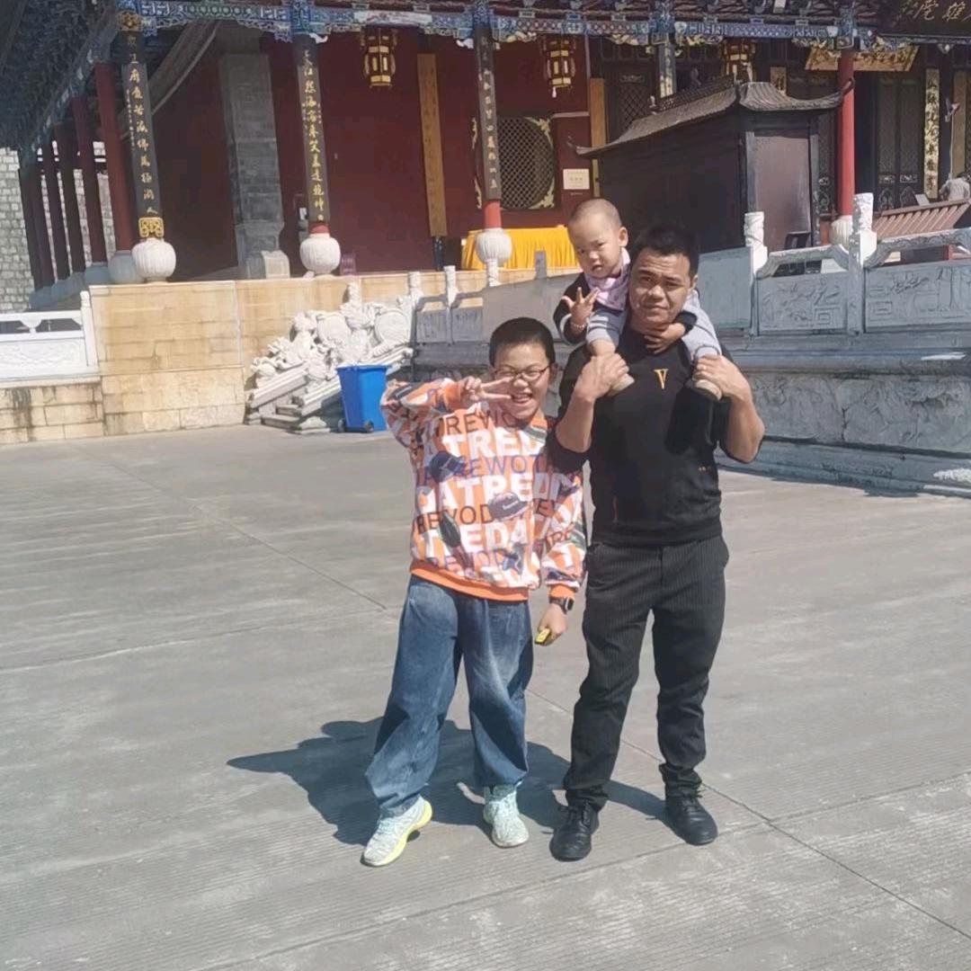 金板凳东哥烧烤🍺🍡
