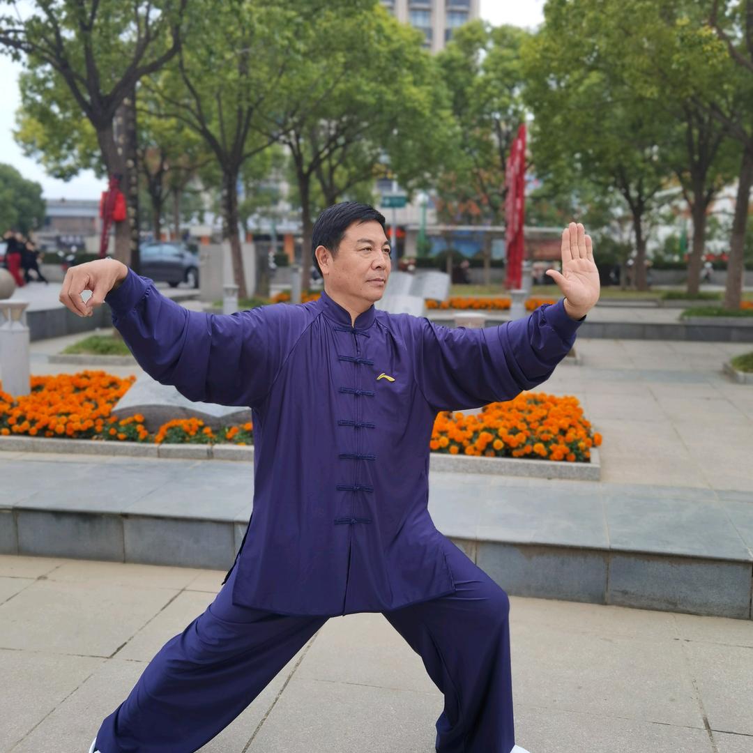 徐彬