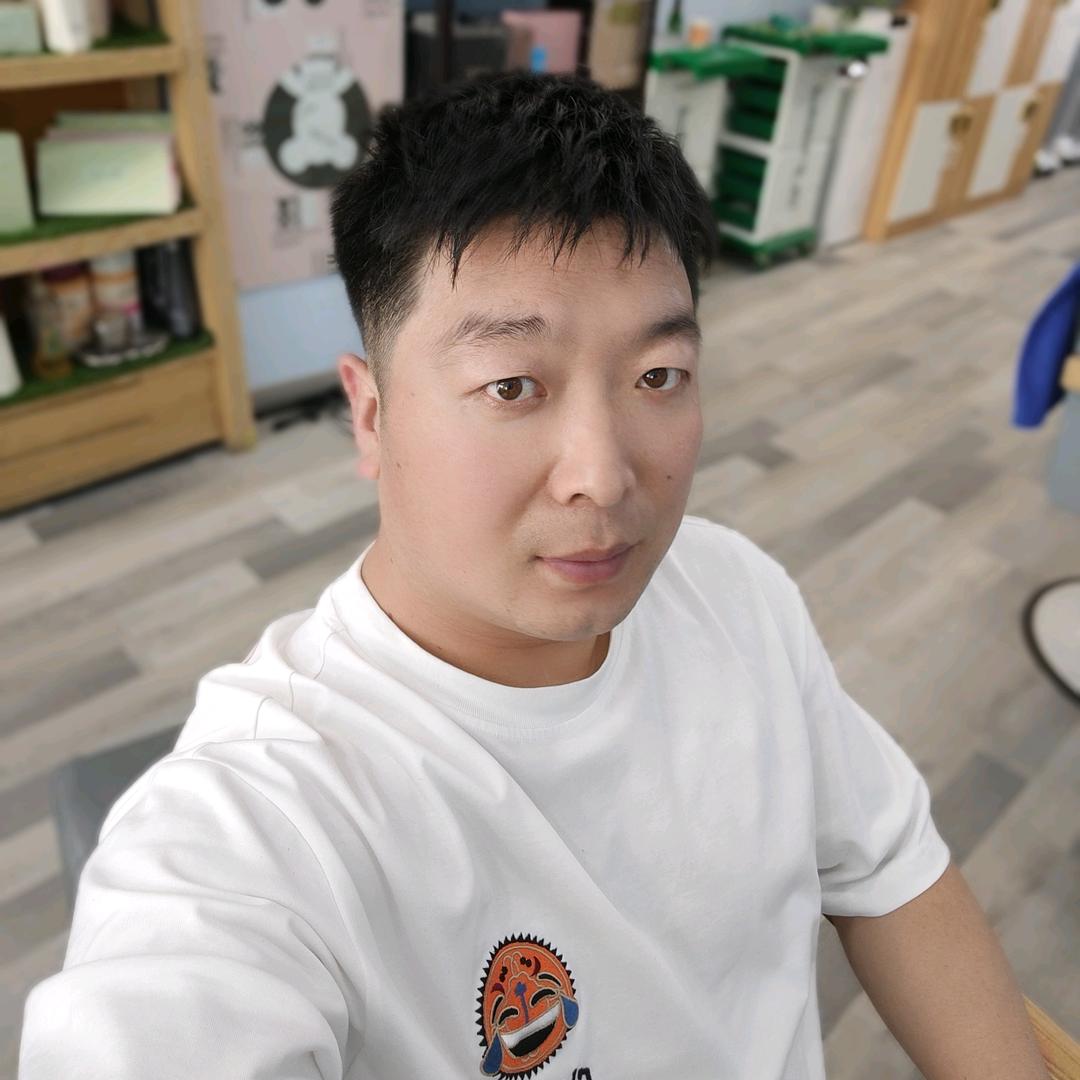 摸金笑尉