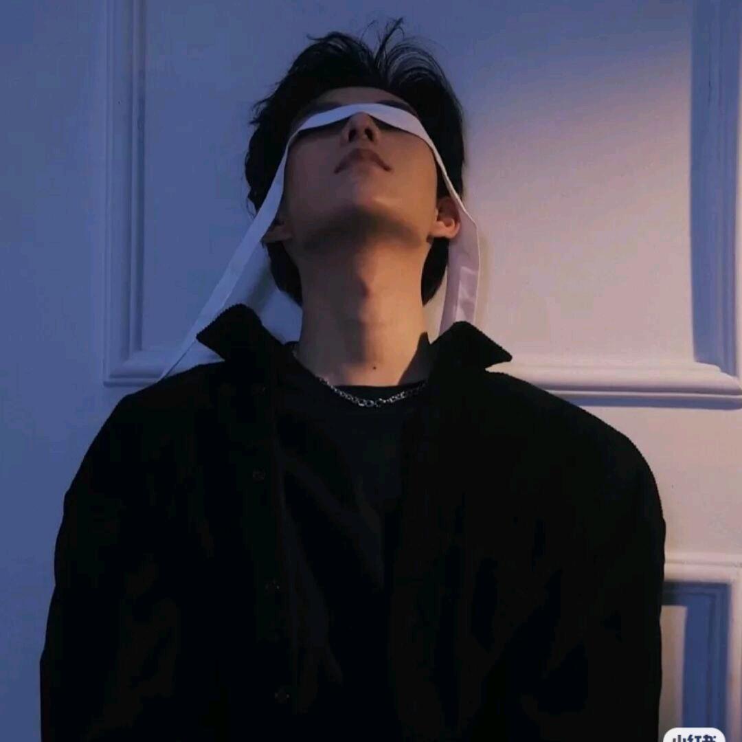 九