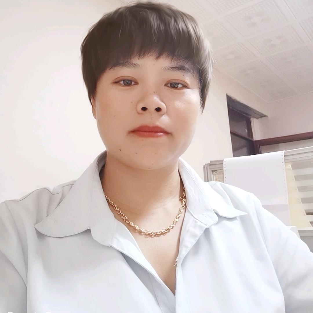 佳鹏窗饰销售部小吕窗帘轨道罗马杆配件批发