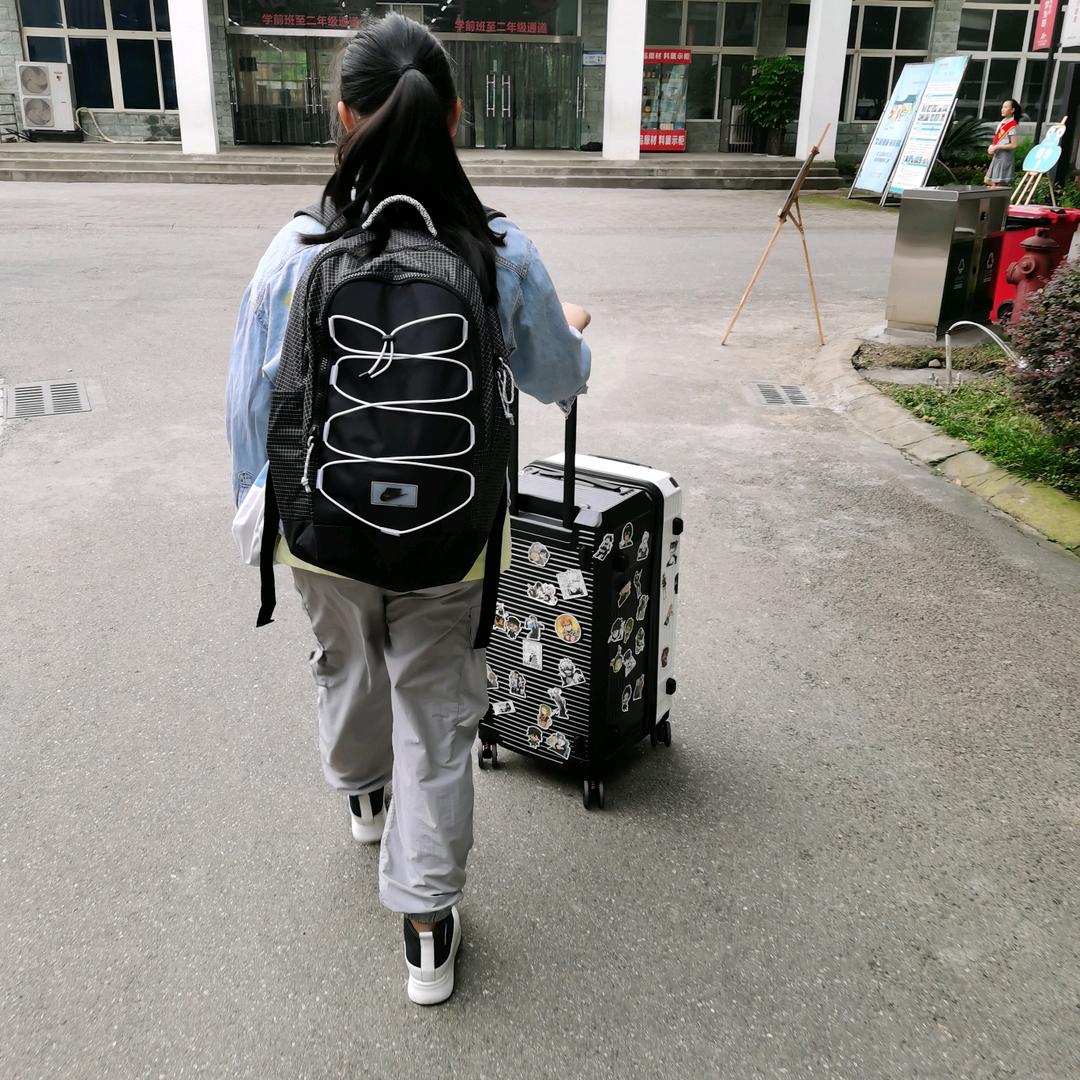 涮友记串串香丽景路店