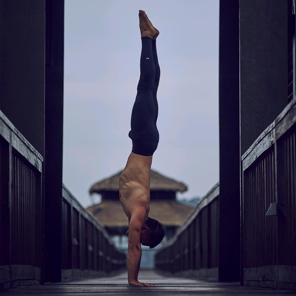 严华.HUAyoga