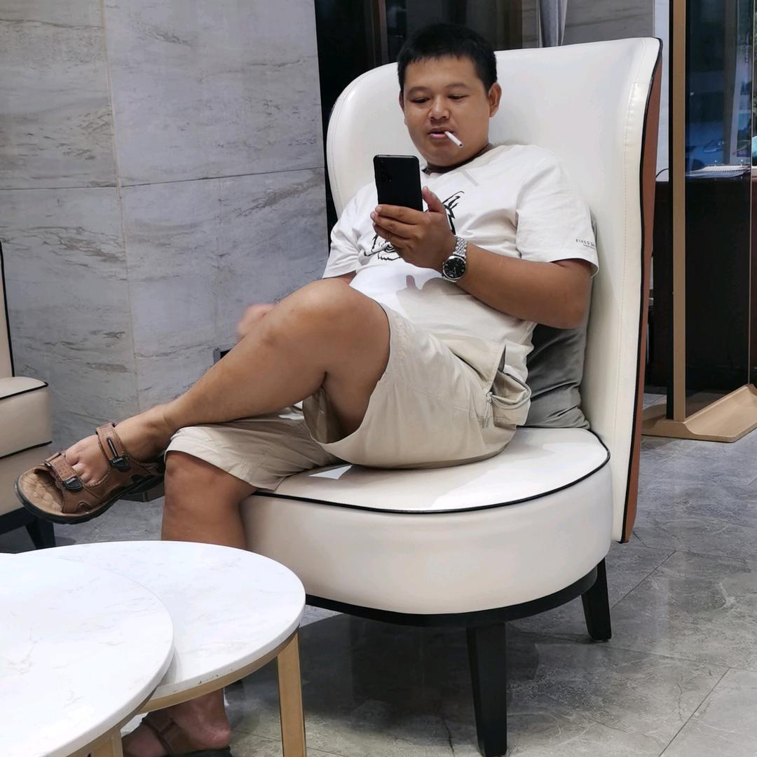 小伍~~~大城小事