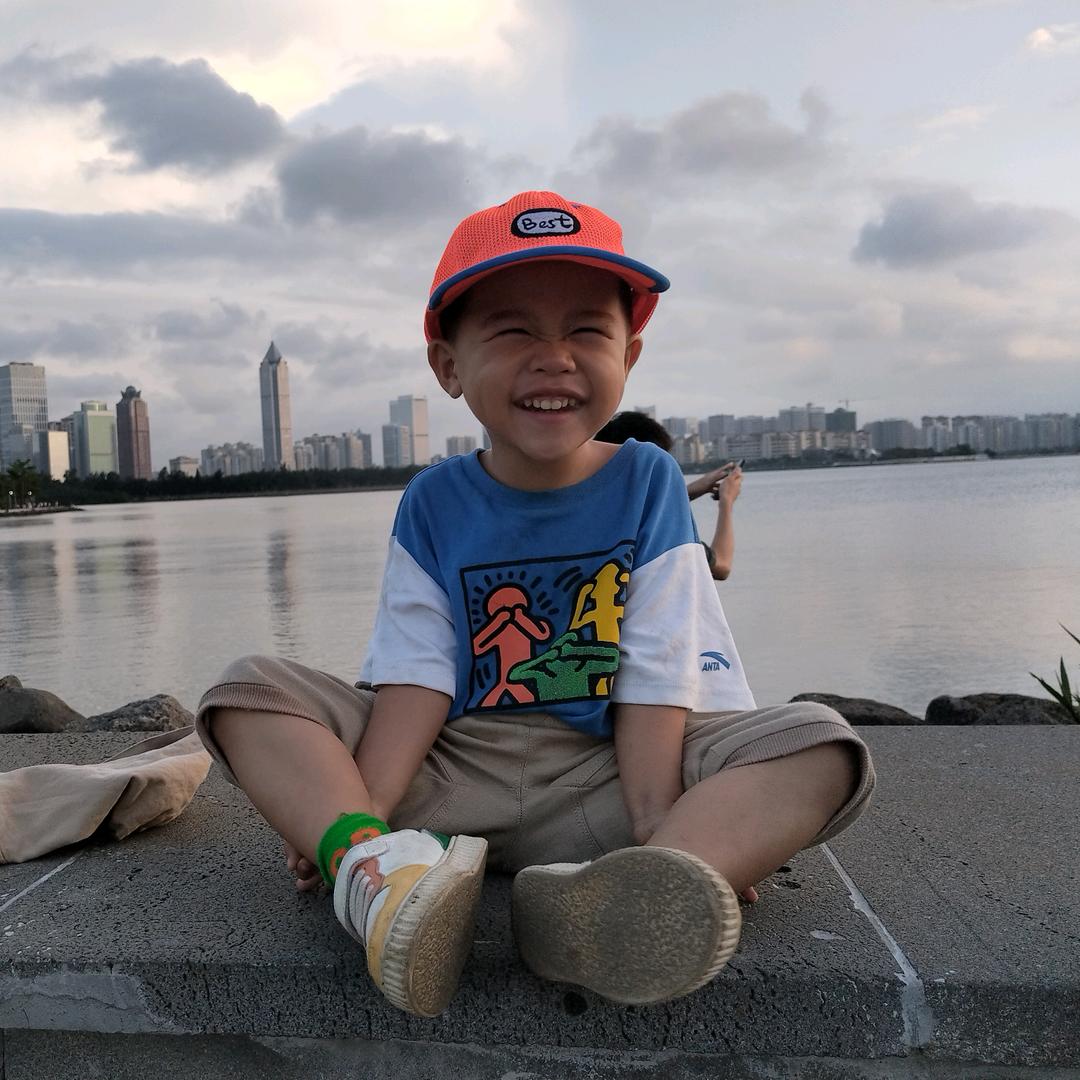 全村最靓仔（三少）