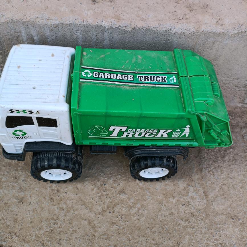 独守空城忆旧梦