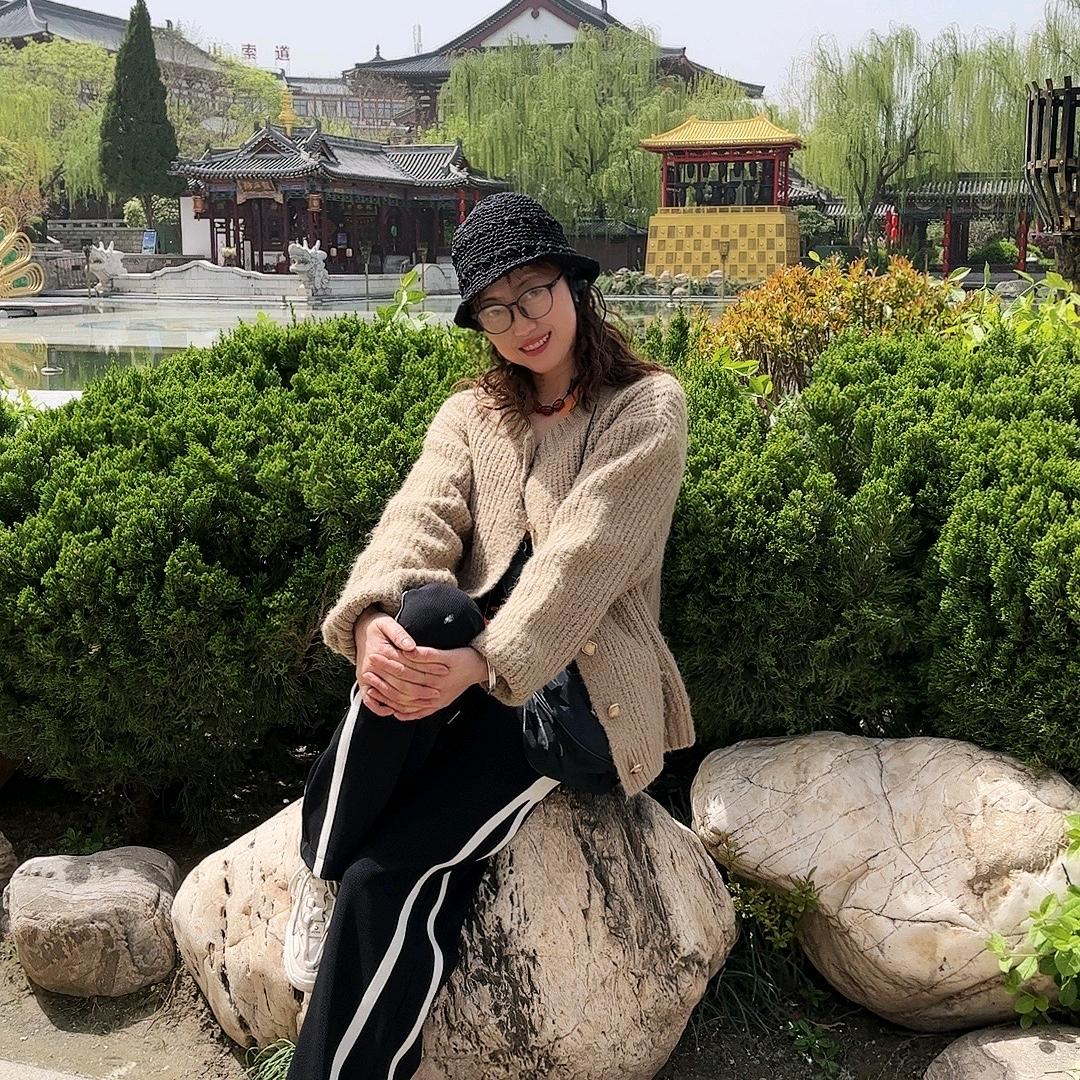 眼镜服饰