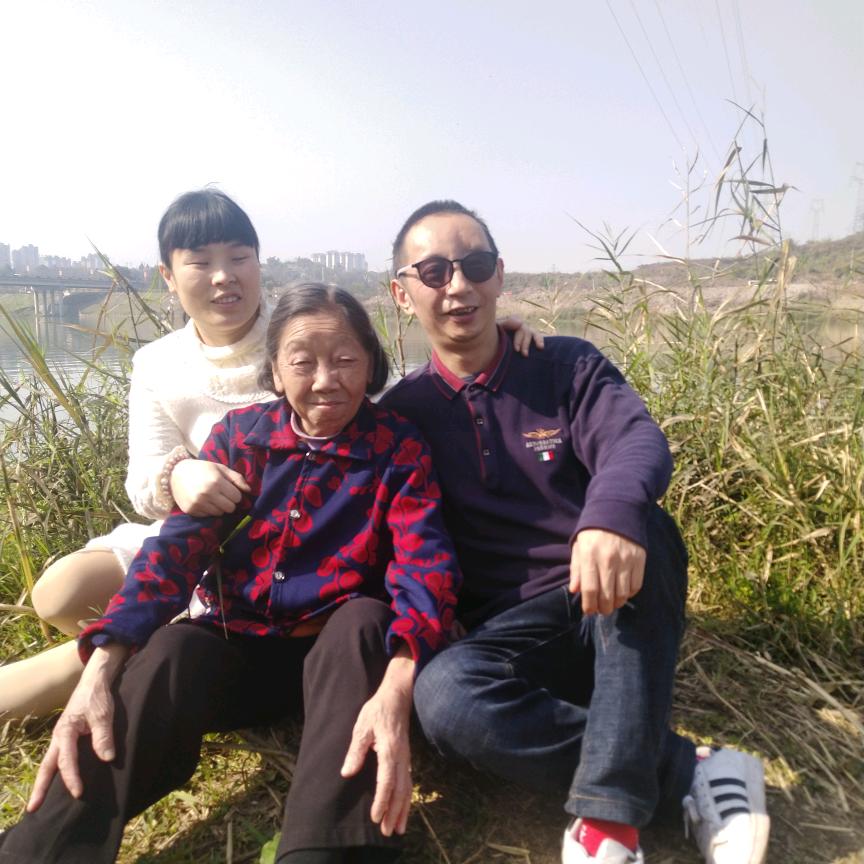 石头（廖大爷）