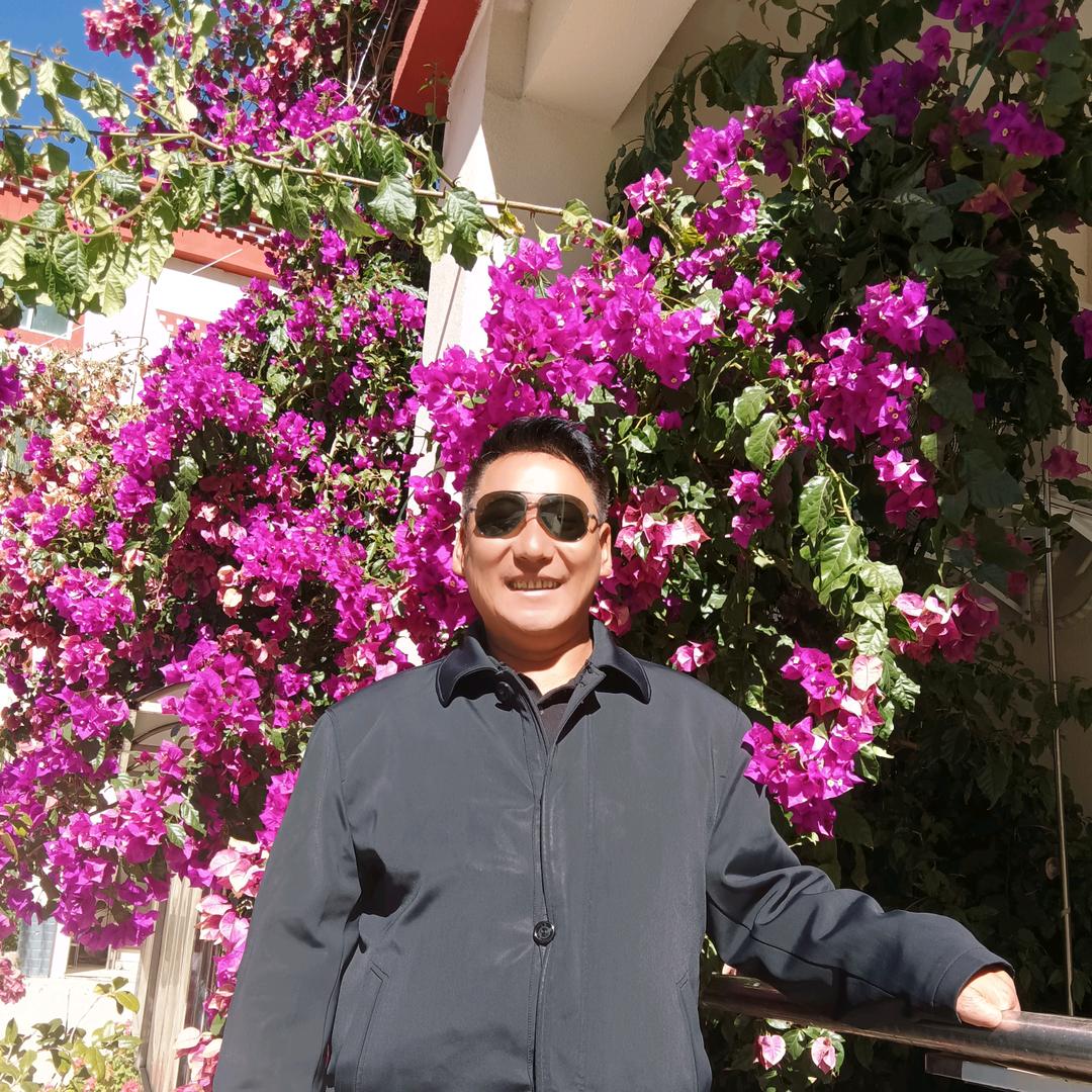 谷荣珠扎 （山歌王子）