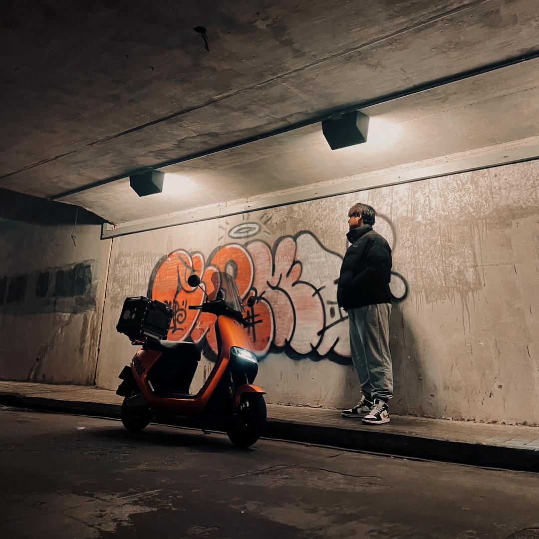 王哪跑.