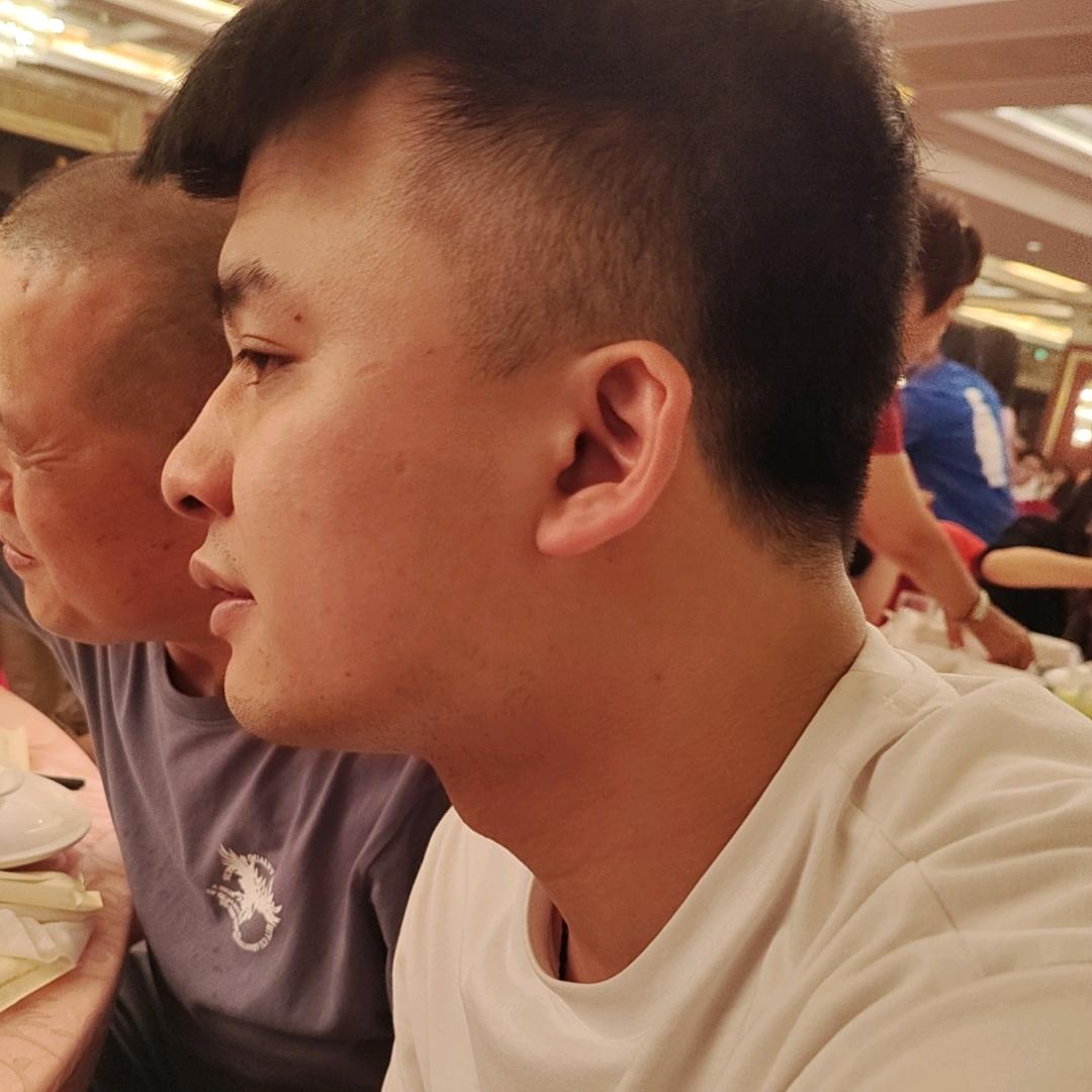 苦命小凌(灯饰卫浴电线销售)