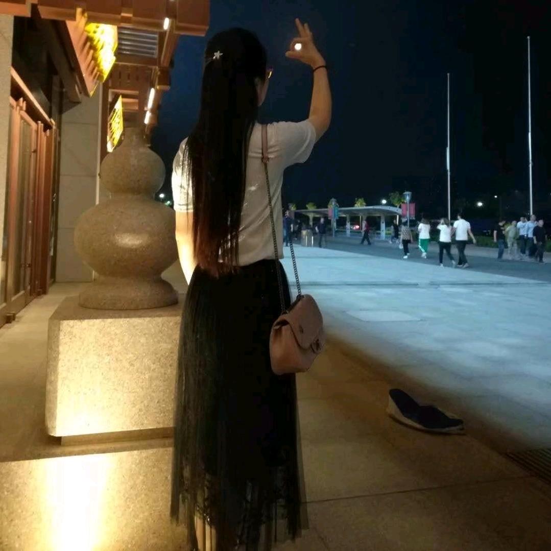 婷     LIU