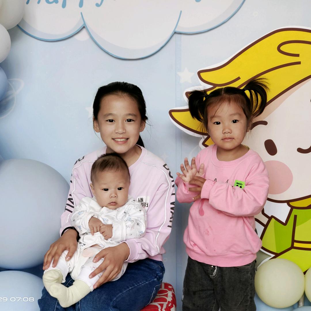 吾家🌹有🍀儿女