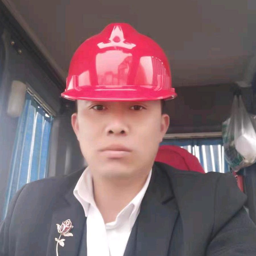云南开挖机，王哥