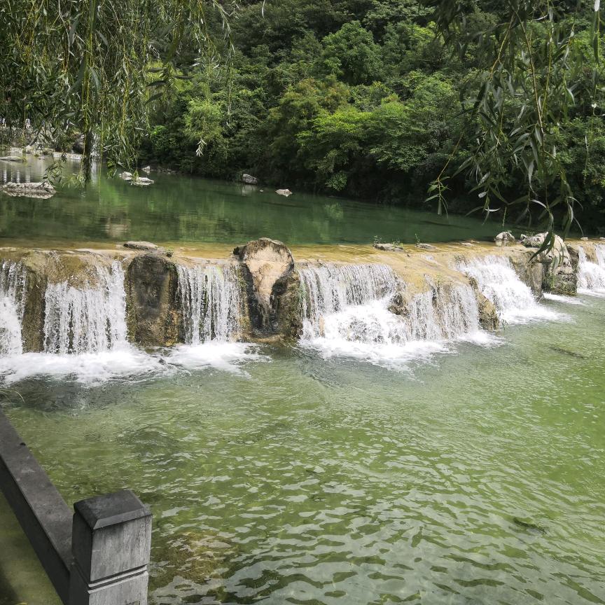 小可爱娅彤小姐姐