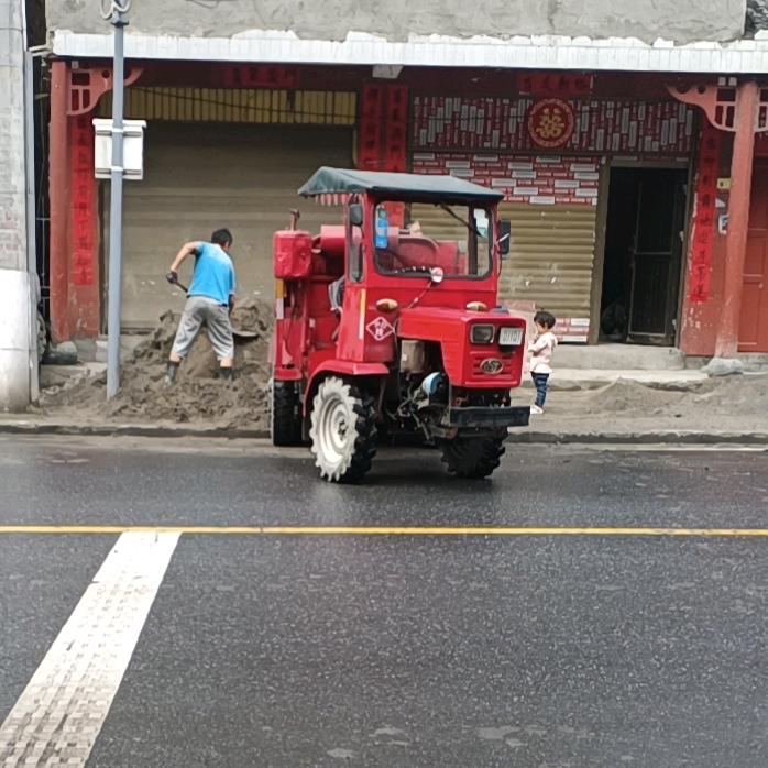 开拖拉机的老徐🚜🚜🚜