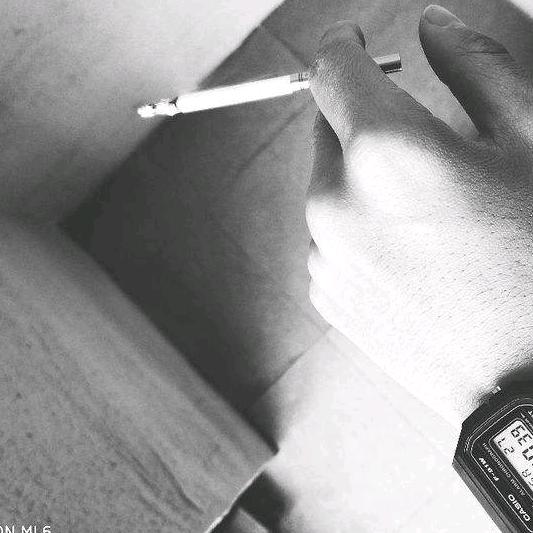 叼烟 🚬拽天下