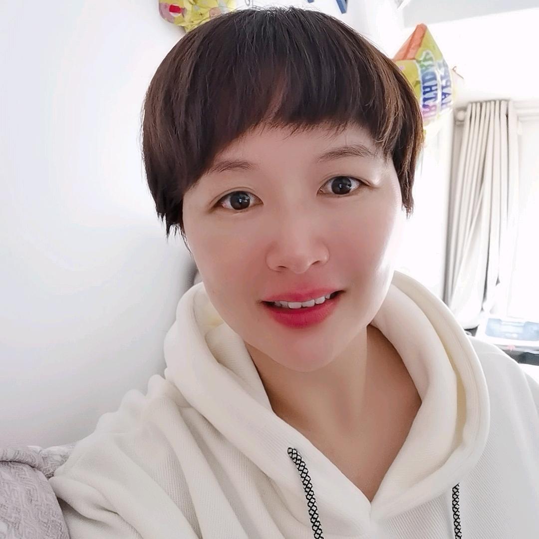 黄小艳子