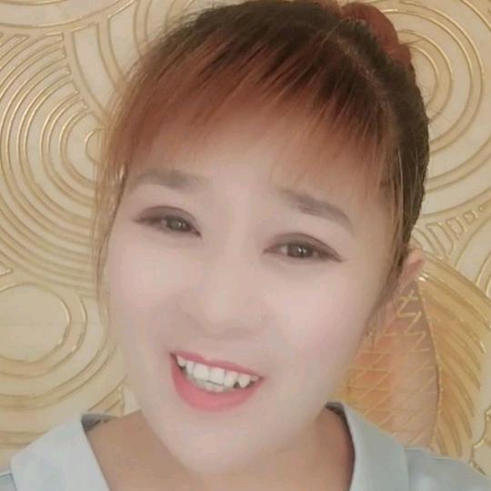 女红脸小丽