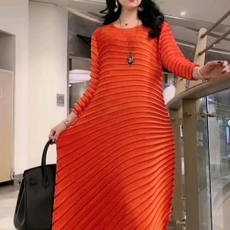 名依坊服饰小店景昊女装