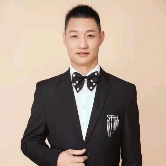 黄有龙