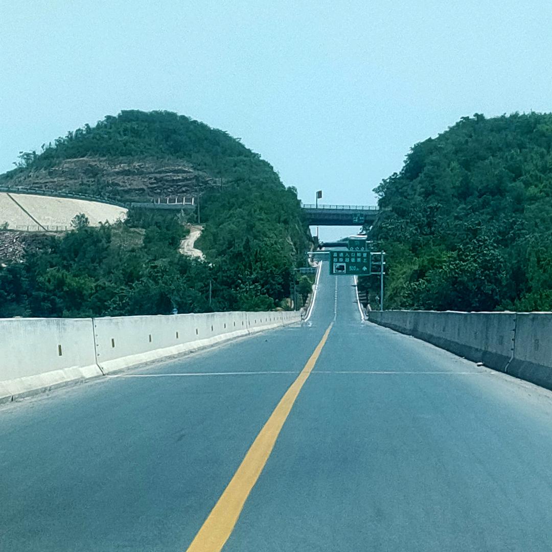 🌈🌈🌈好多人