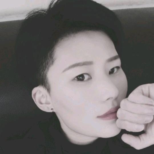 烙馍😍小卫