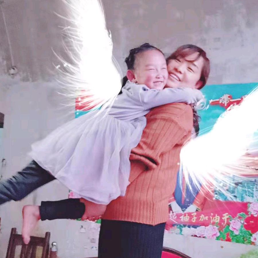 莉莉
