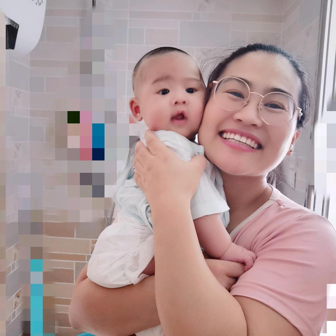 是兜兜和妈妈呀