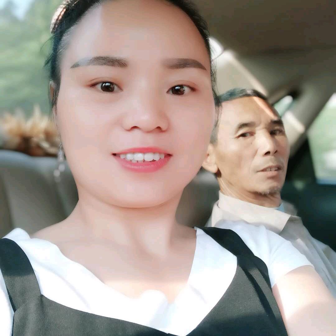 爱笑的香猪妹🥬🥬🥬🍎🍎🍎