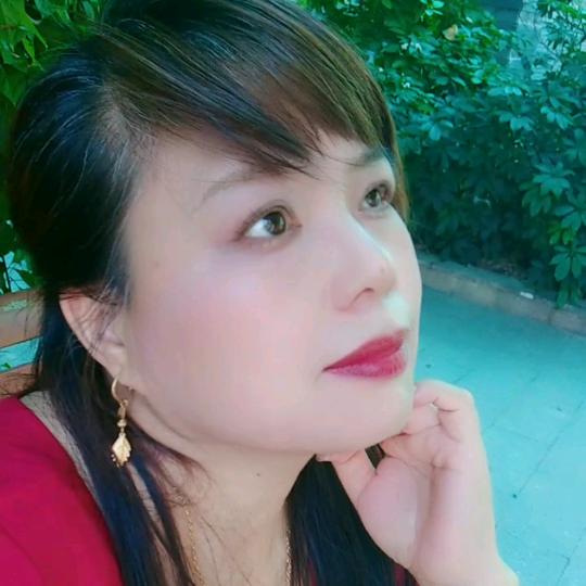 伍姑娘，属鸡